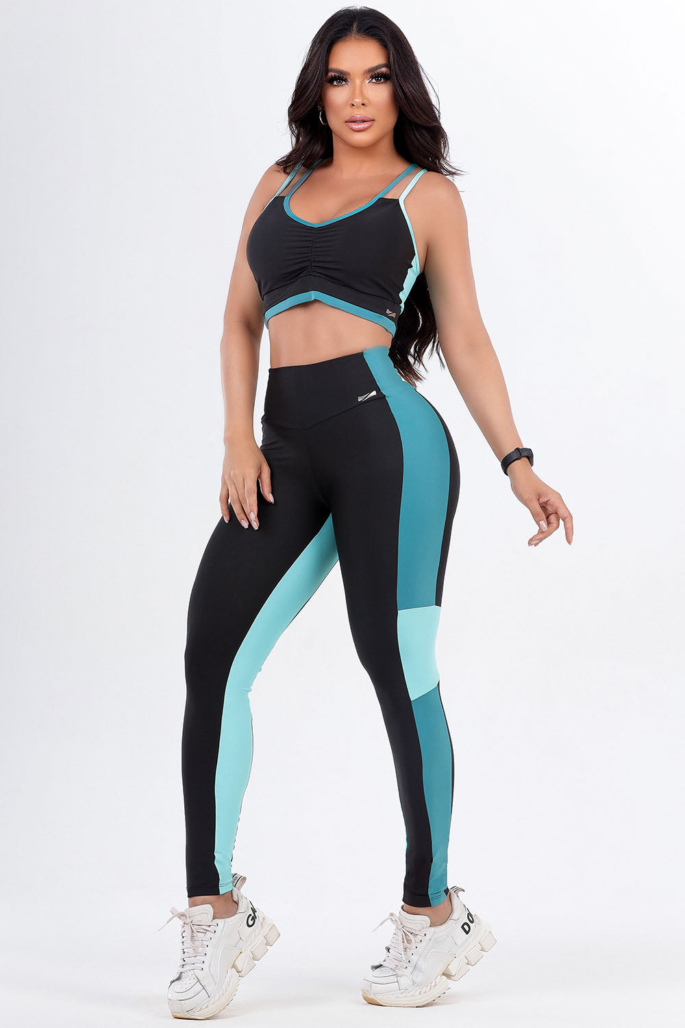 SculptFit Sports Bra – Black & Teal Seamless Active Top for Women