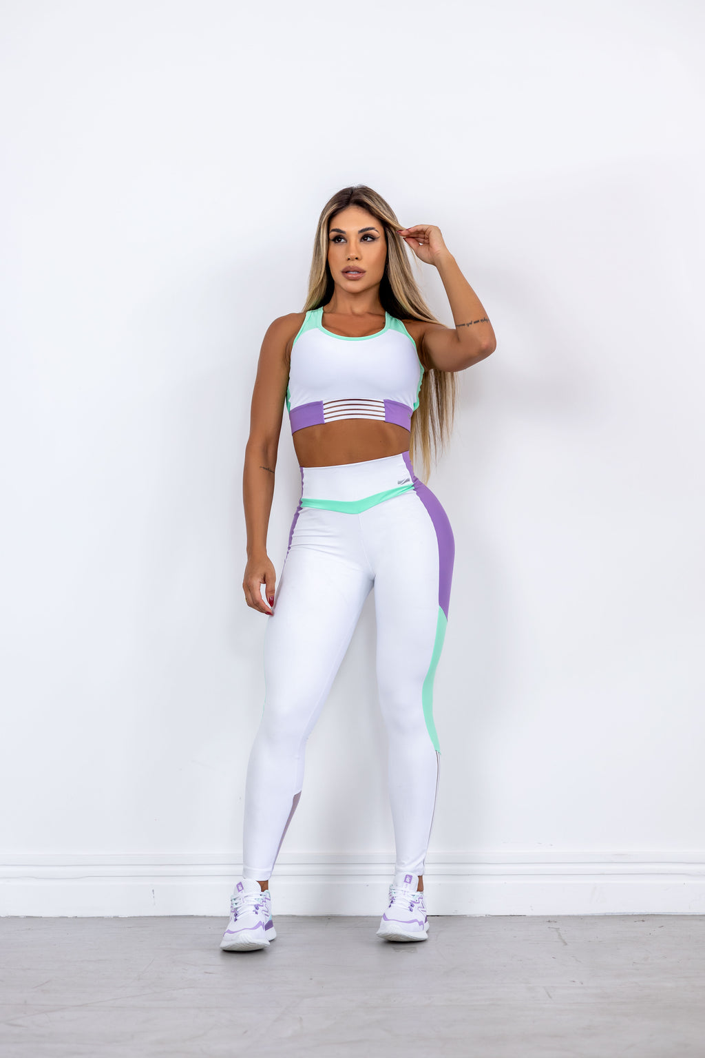 Vibrant Motion Colorblock Sports Bra – Mint & Lavender Edition